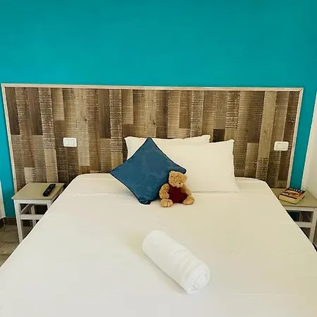 With Pool La Montaldina Piemonte Gasthuis