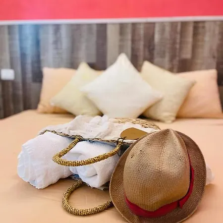 With Pool La Montaldina Piemonte Gasthuis