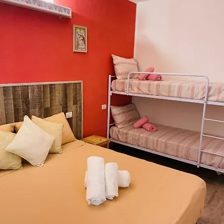 Gasthuis With Pool La Montaldina Piemonte 4*