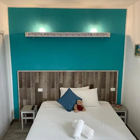 Gasthuis With Pool La Montaldina Piemonte 4*