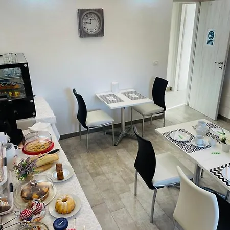 With Pool La Montaldina Piemonte Gasthuis Spigno Monferrato