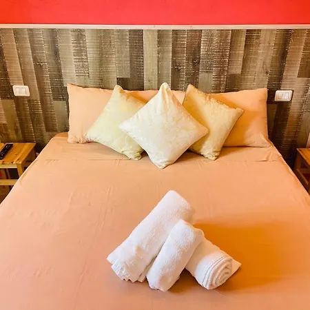 With Pool La Montaldina Piemonte Gasthuis 4*