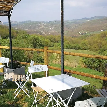 Guest house With Pool La Montaldina Piemonte