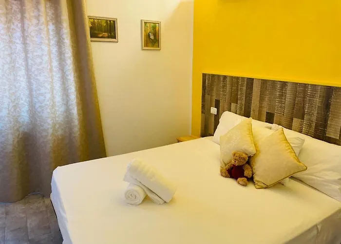 Pensionat With Pool La Montaldina Piemonte
